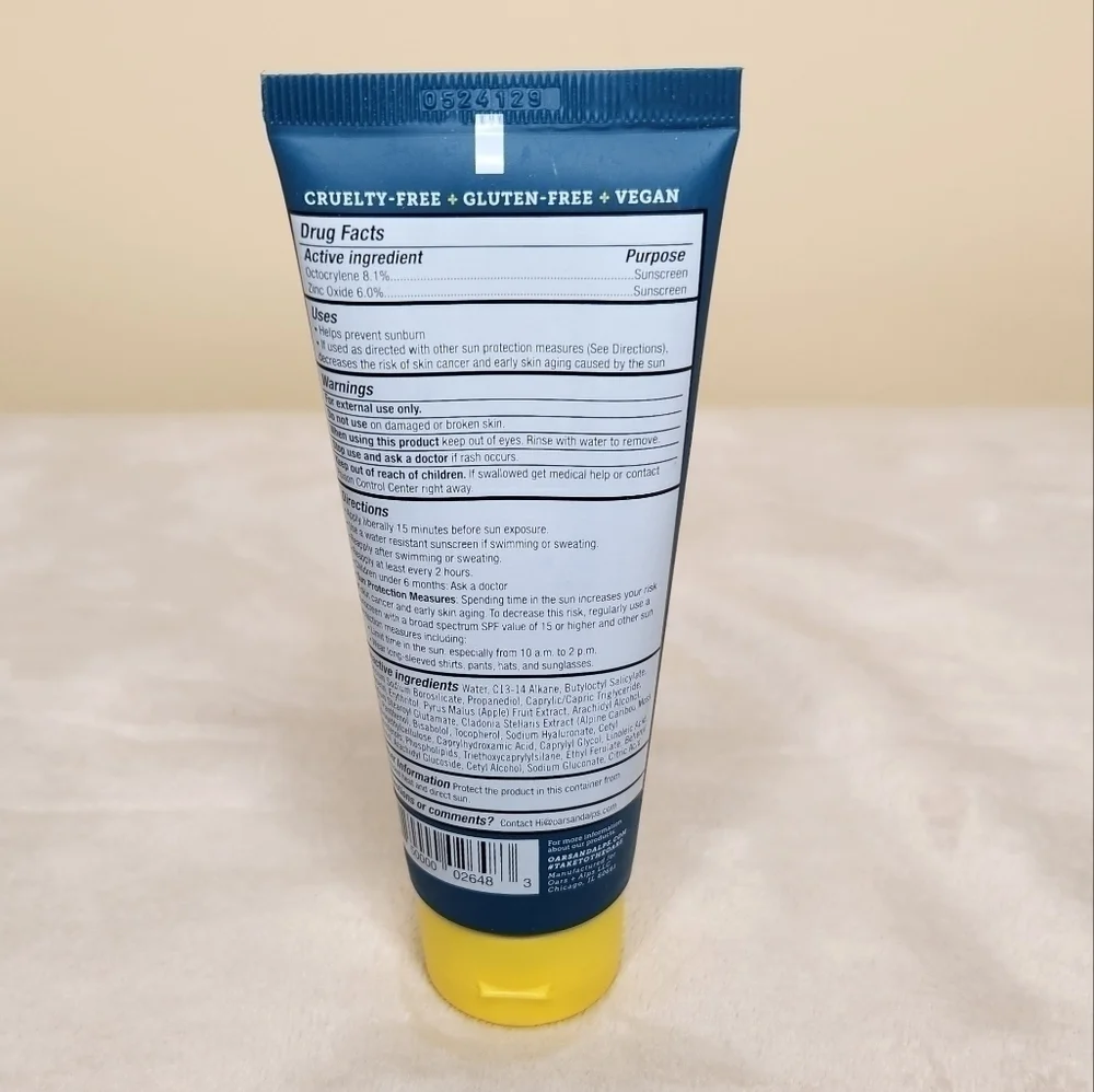Oars + Alps Everyday Anti-Aging FAVE Moisturizer with SPF 37
